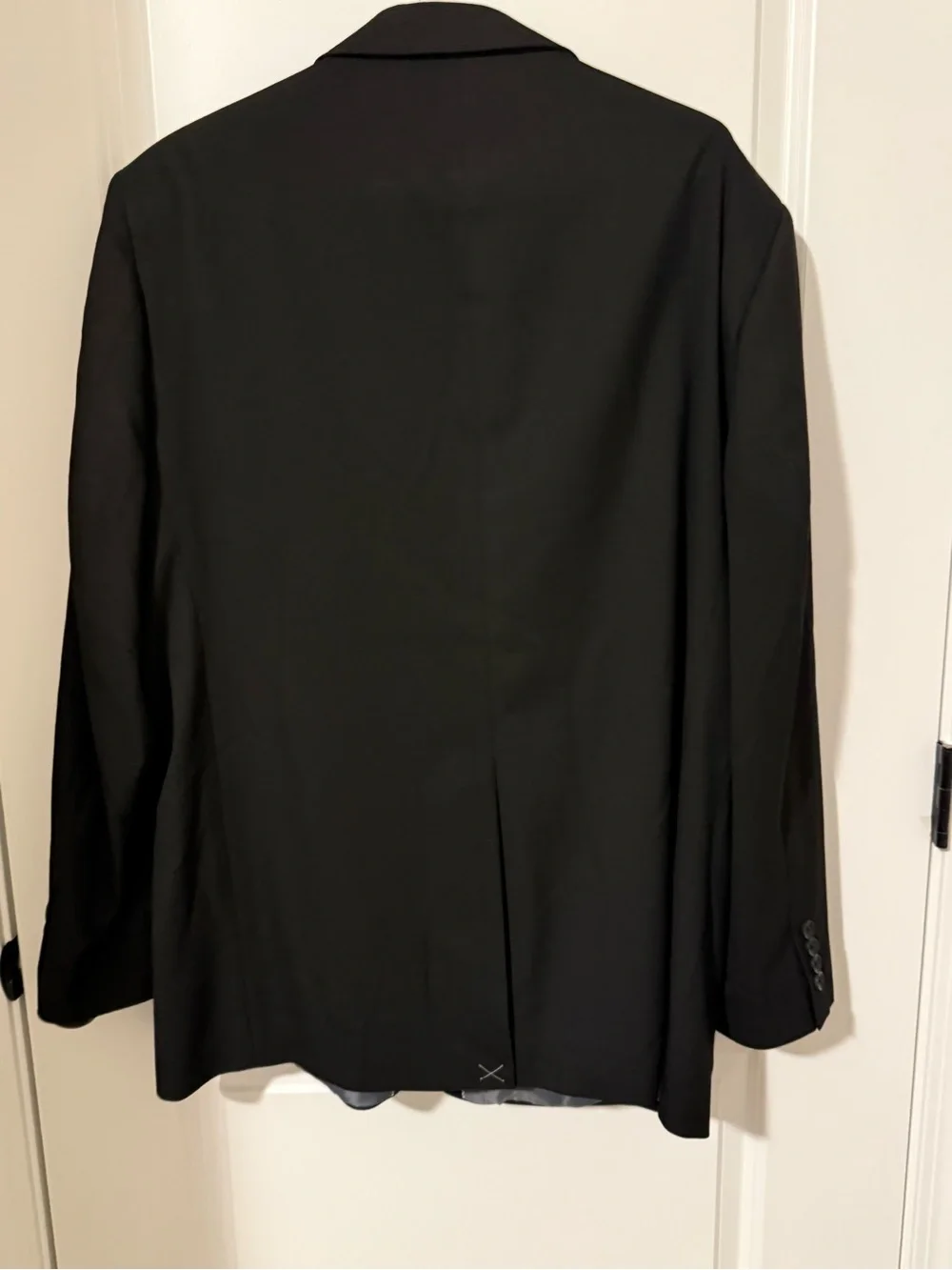 J.M. Haggar Classic Fit Black Men's Two-Button Suit Blazer‎